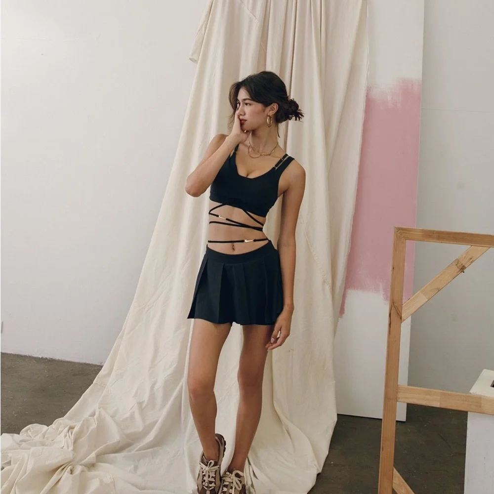 Nike x Jacquemus La Jupe Short Navy - Picture 2 of 9